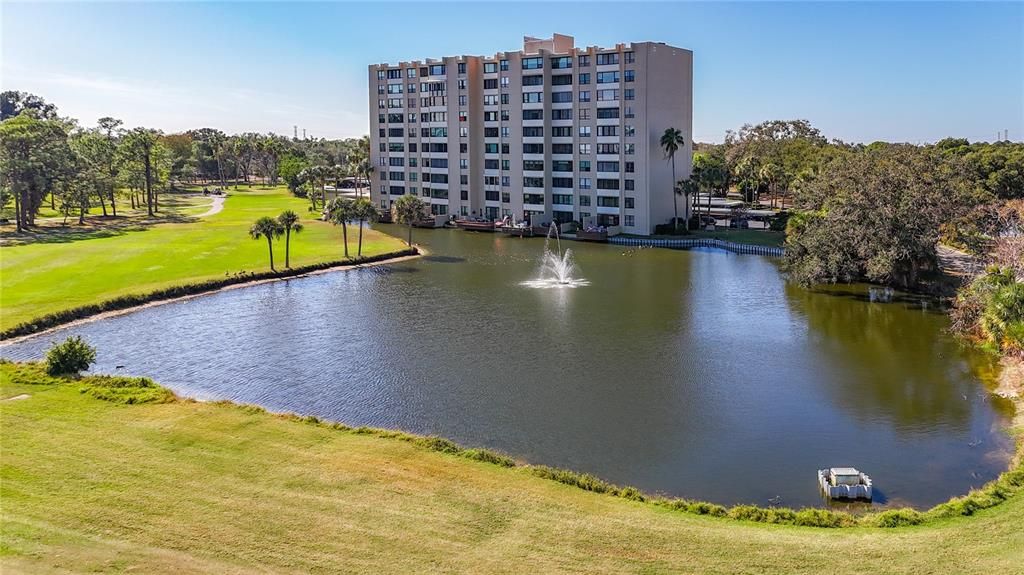 待售: $169,000 (1 贝兹, 1 浴室, 810 平方英尺)