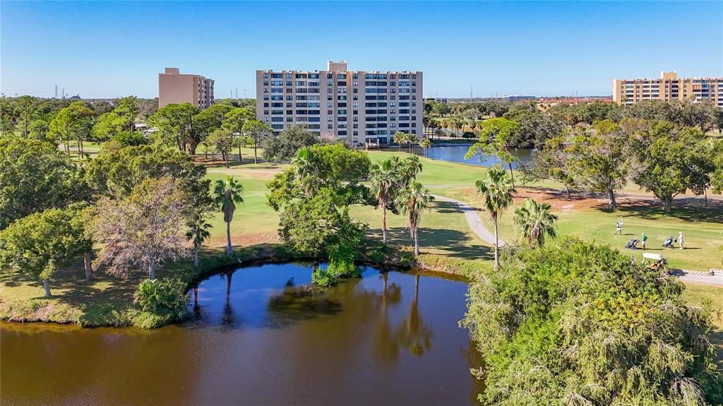 待售: $169,000 (1 贝兹, 1 浴室, 810 平方英尺)