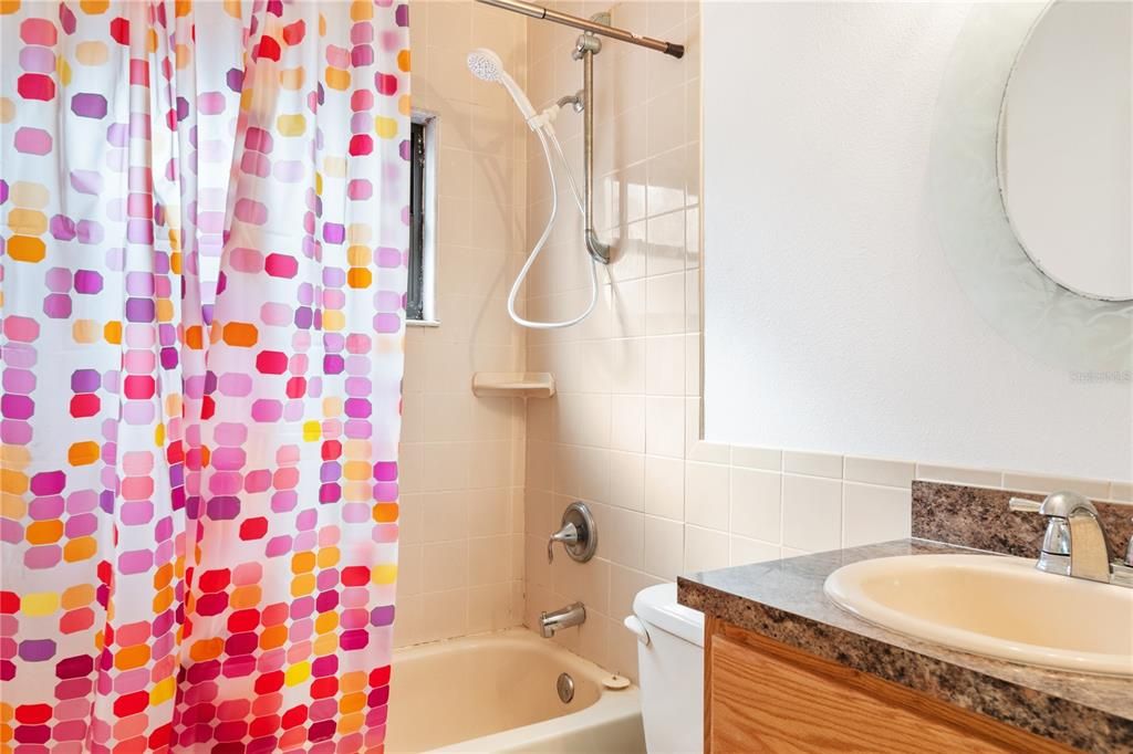 For Sale: $290,000 (3 beds, 1 baths, 960 Square Feet)