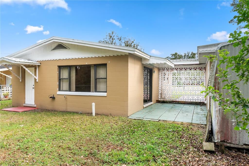 For Sale: $290,000 (3 beds, 1 baths, 960 Square Feet)