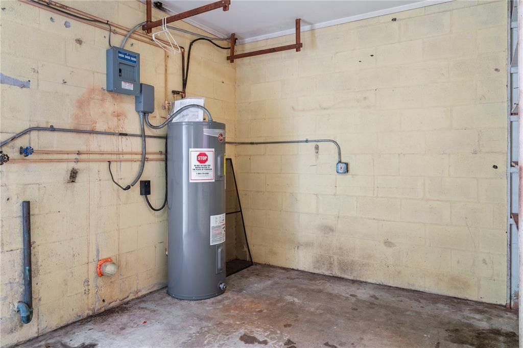 For Sale: $290,000 (3 beds, 1 baths, 960 Square Feet)