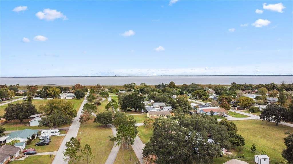 For Sale: $290,000 (3 beds, 1 baths, 960 Square Feet)