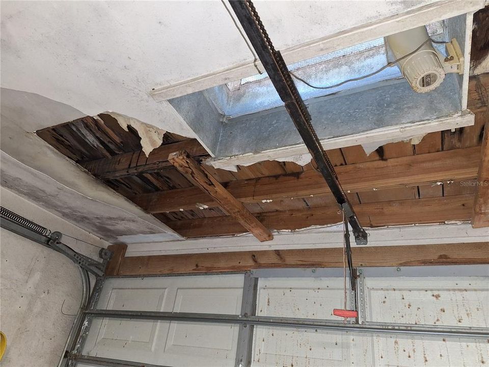 待售: $275,000 (3 贝兹, 2 浴室, 2007 平方英尺)