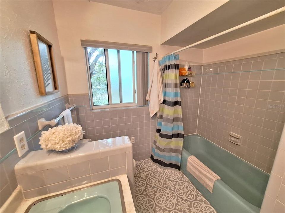 待售: $275,000 (3 贝兹, 2 浴室, 2007 平方英尺)