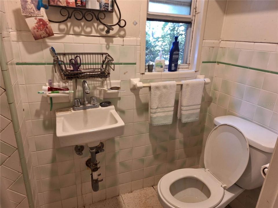 待售: $275,000 (3 贝兹, 2 浴室, 2007 平方英尺)