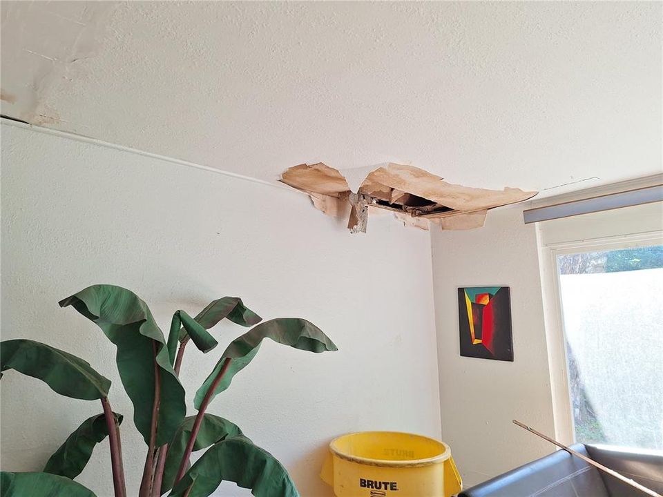 待售: $275,000 (3 贝兹, 2 浴室, 2007 平方英尺)