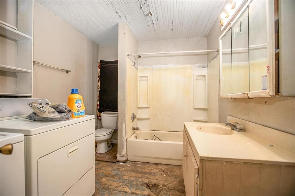 En Venta: $424,900 (0 camas, 0 baños, 2454 Pies cuadrados)