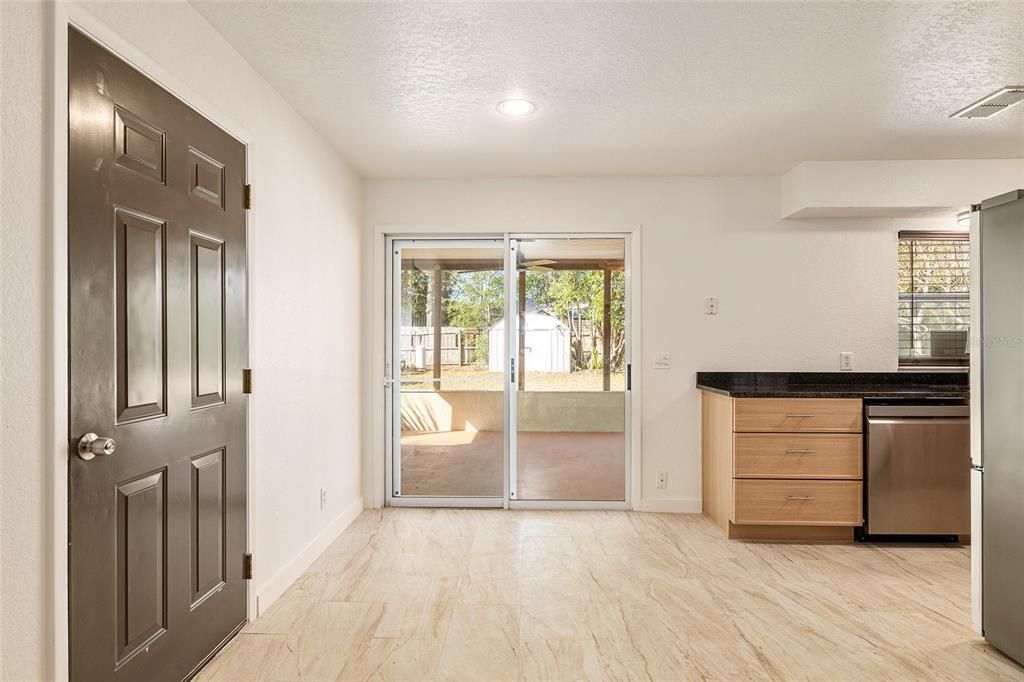 For Sale: $234,900 (3 beds, 2 baths, 1128 Square Feet)