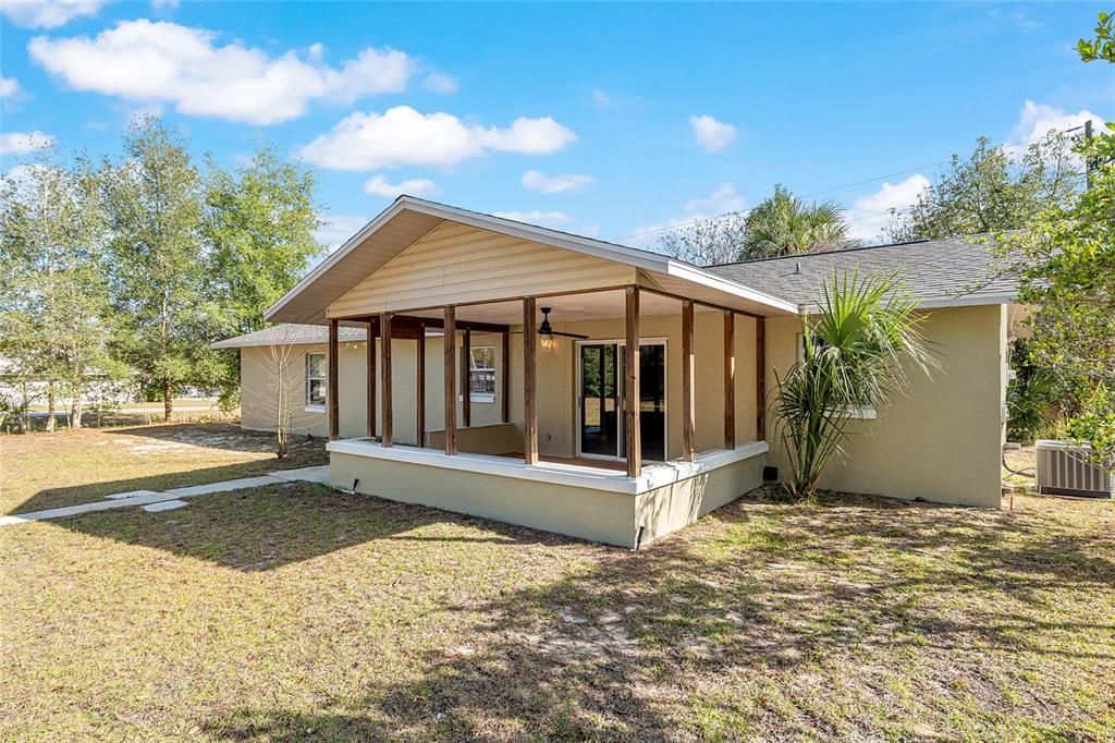 For Sale: $234,900 (3 beds, 2 baths, 1128 Square Feet)