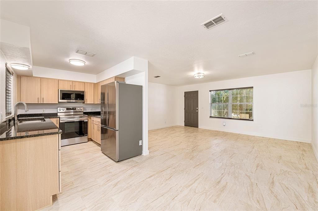 For Sale: $234,900 (3 beds, 2 baths, 1128 Square Feet)