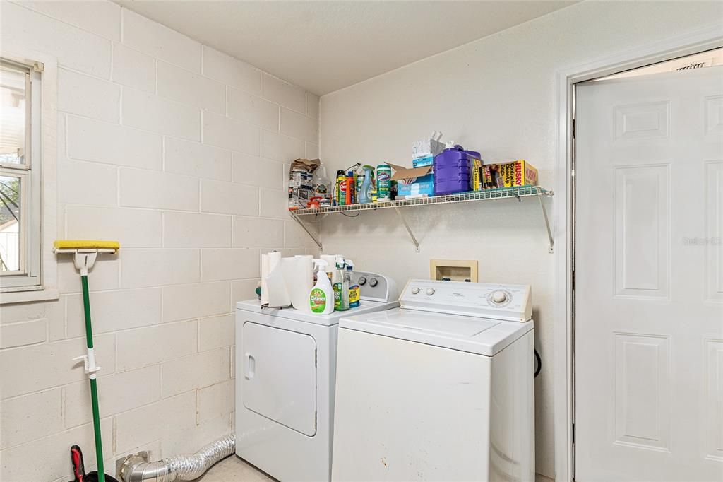 For Sale: $234,900 (3 beds, 2 baths, 1128 Square Feet)