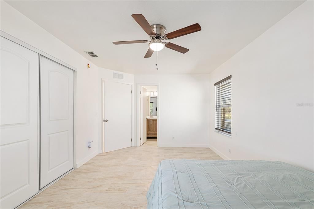 For Sale: $234,900 (3 beds, 2 baths, 1128 Square Feet)