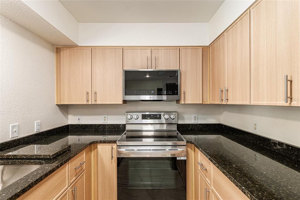 For Sale: $234,900 (3 beds, 2 baths, 1128 Square Feet)