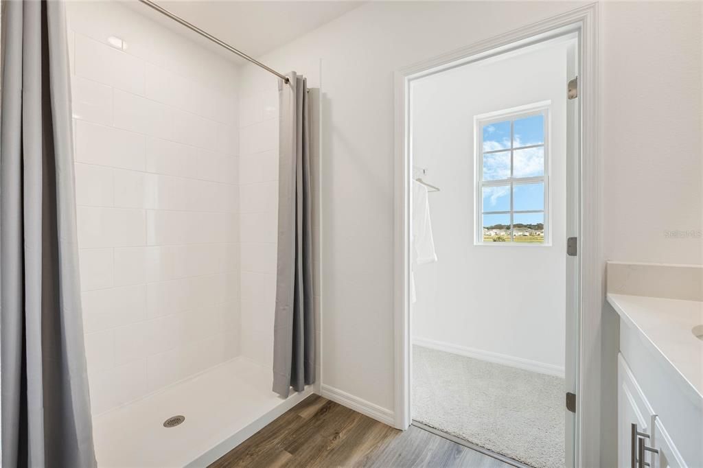 На продажу: $415,990 (5 спален, 3 ванн, 2601 Квадратных фут)