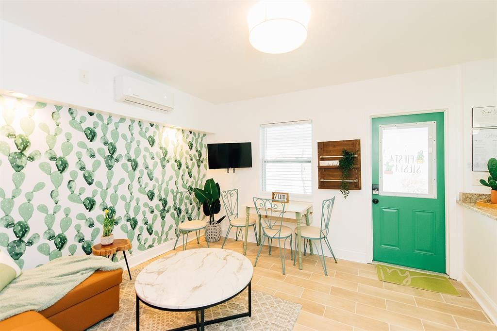 En Renta: $2,450 (1 camas, 1 baños, 700 Pies cuadrados)