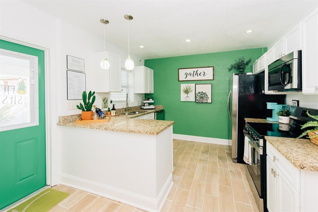 En Renta: $2,450 (1 camas, 1 baños, 700 Pies cuadrados)