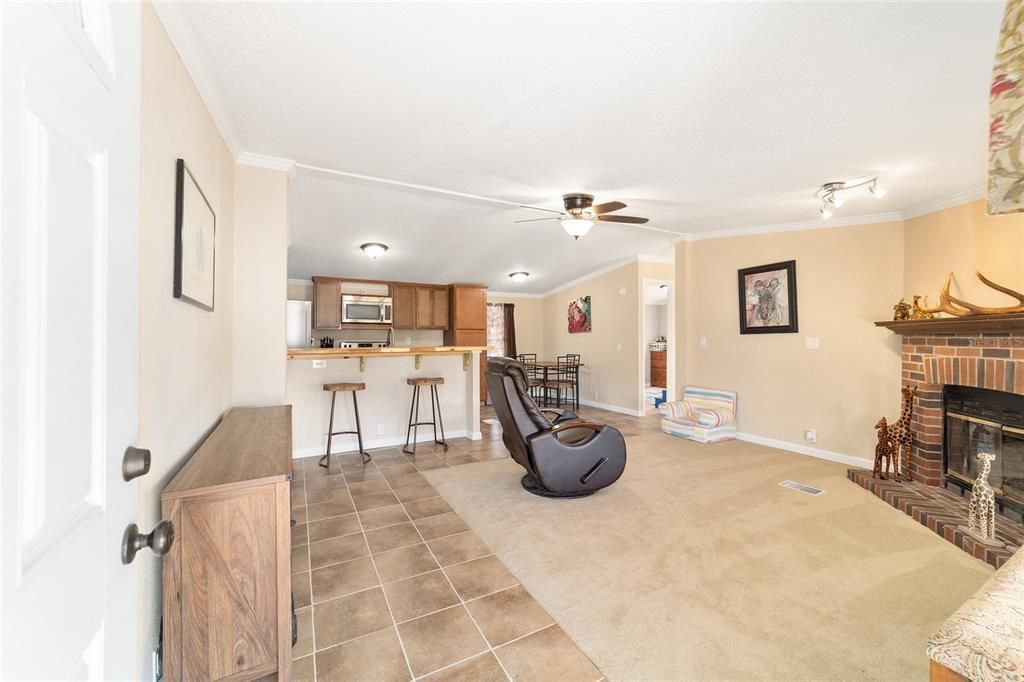 En Venta: $599,900 (3 camas, 2 baños, 1008 Pies cuadrados)