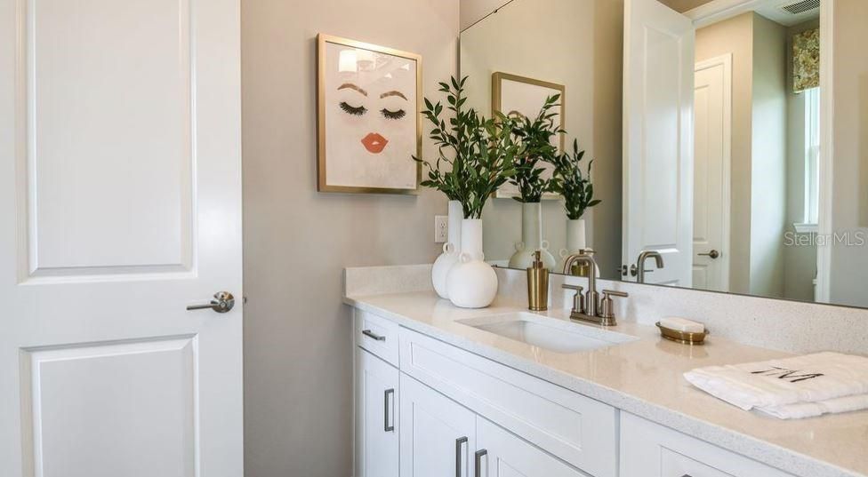 En Venta: $753,248 (4 camas, 3 baños, 3221 Pies cuadrados)