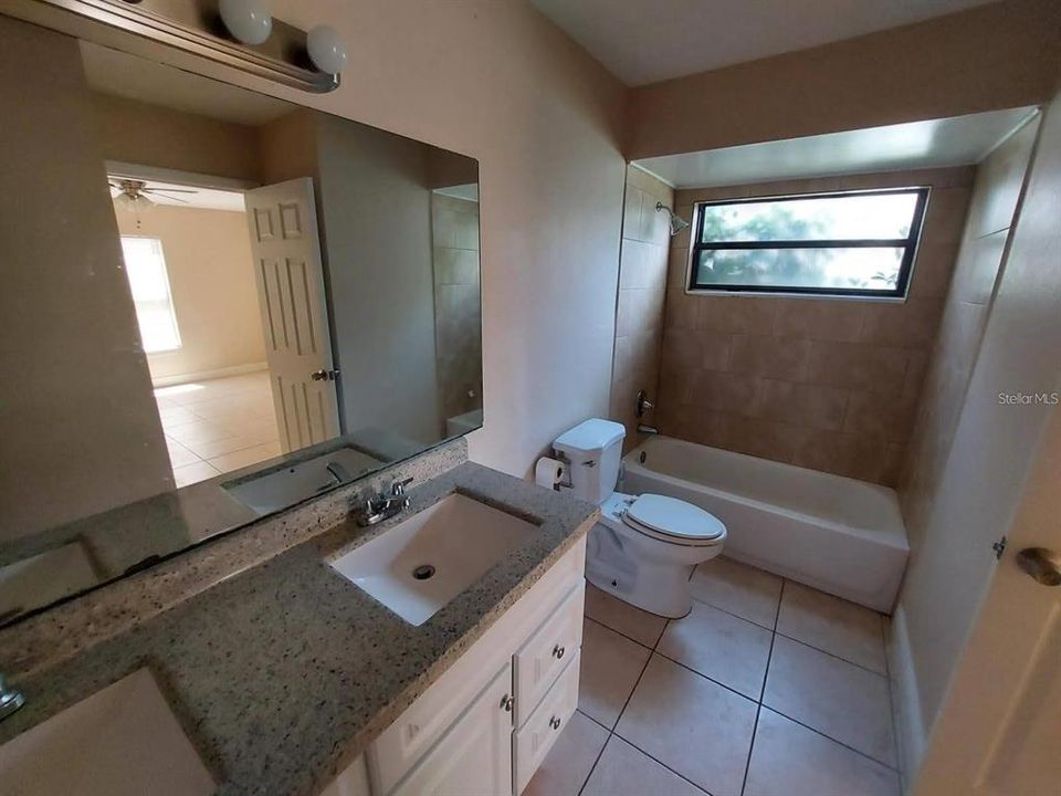 出租: $2,395 (4 贝兹, 3 浴室, 2383 平方英尺)