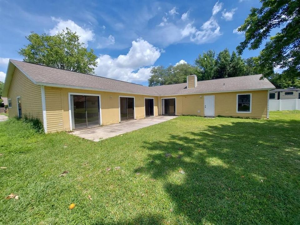 出租: $2,395 (4 贝兹, 3 浴室, 2383 平方英尺)