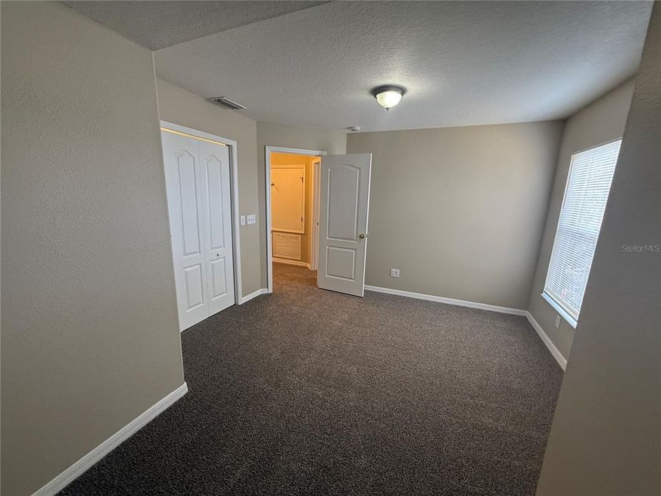 En Venta: $339,900 (4 camas, 2 baños, 2164 Pies cuadrados)