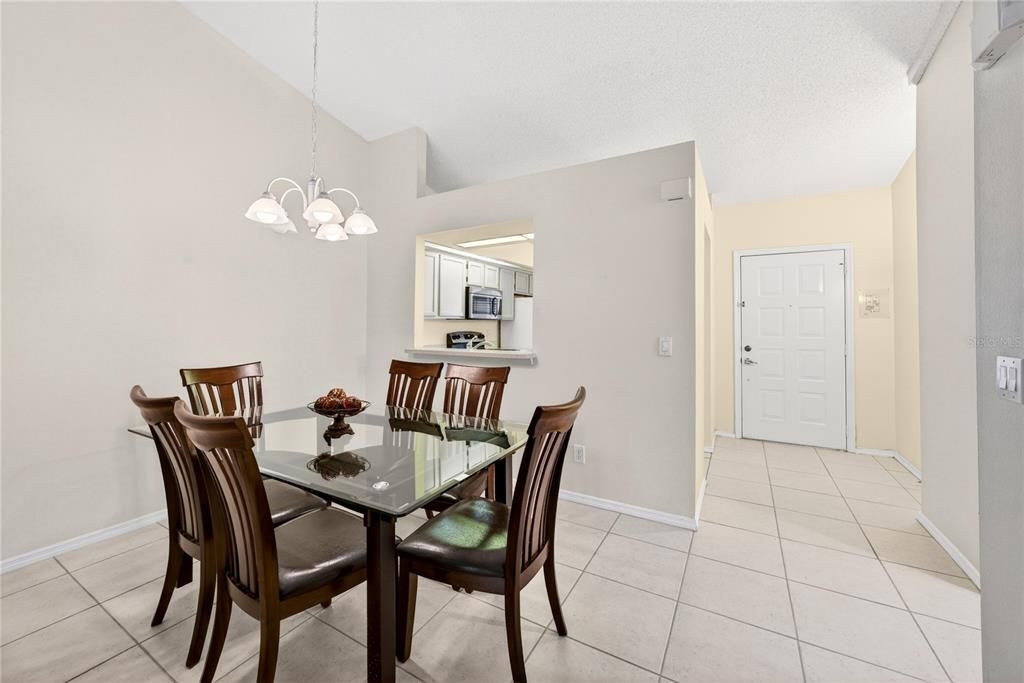 En Venta: $225,000 (2 camas, 2 baños, 1013 Pies cuadrados)