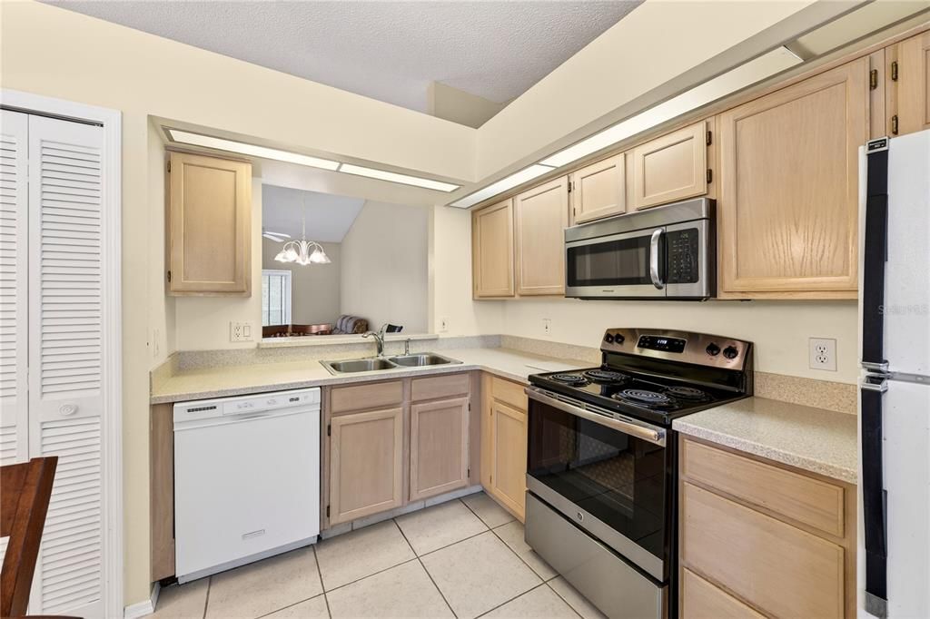 En Venta: $225,000 (2 camas, 2 baños, 1013 Pies cuadrados)