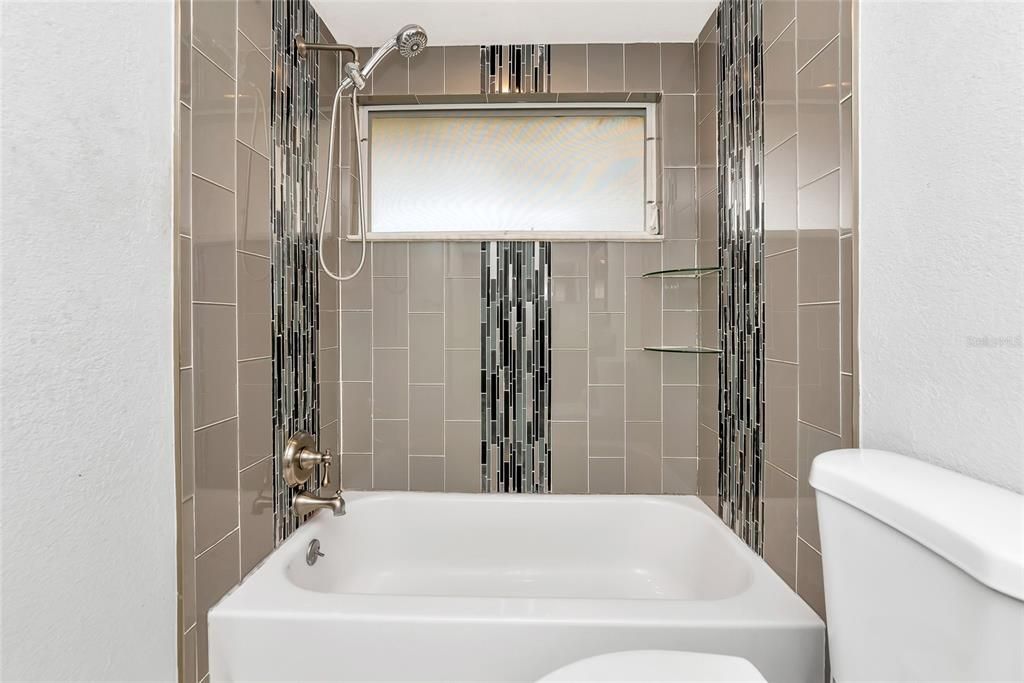 En Venta: $389,999 (2 camas, 1 baños, 1280 Pies cuadrados)