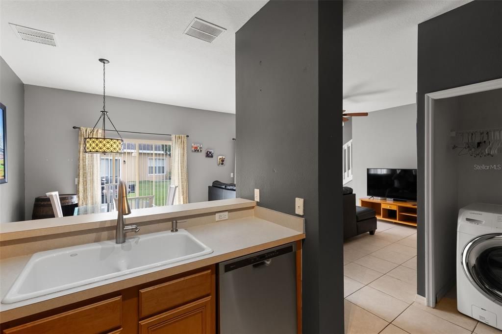 For Sale: $255,000 (3 beds, 2 baths, 1455 Square Feet)