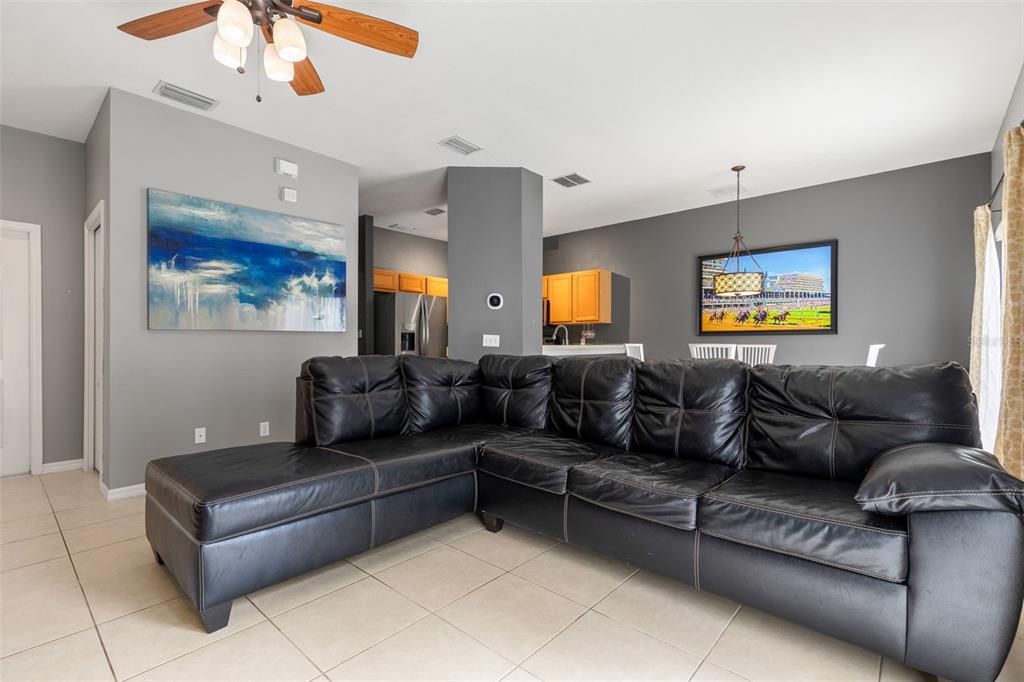 For Sale: $255,000 (3 beds, 2 baths, 1455 Square Feet)