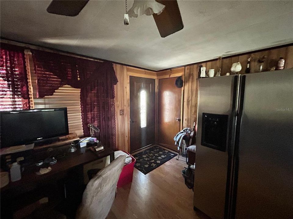 For Sale: $150,000 (3 beds, 1 baths, 1128 Square Feet)