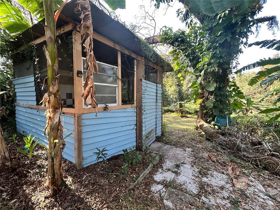 For Sale: $150,000 (3 beds, 1 baths, 1128 Square Feet)