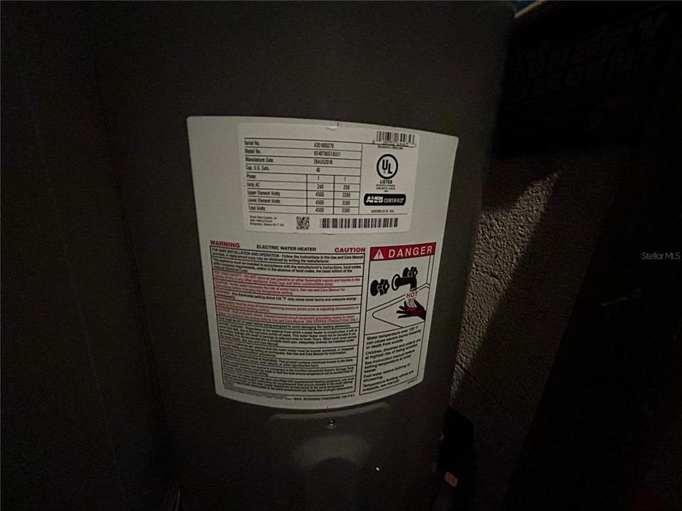 For Sale: $150,000 (3 beds, 1 baths, 1128 Square Feet)