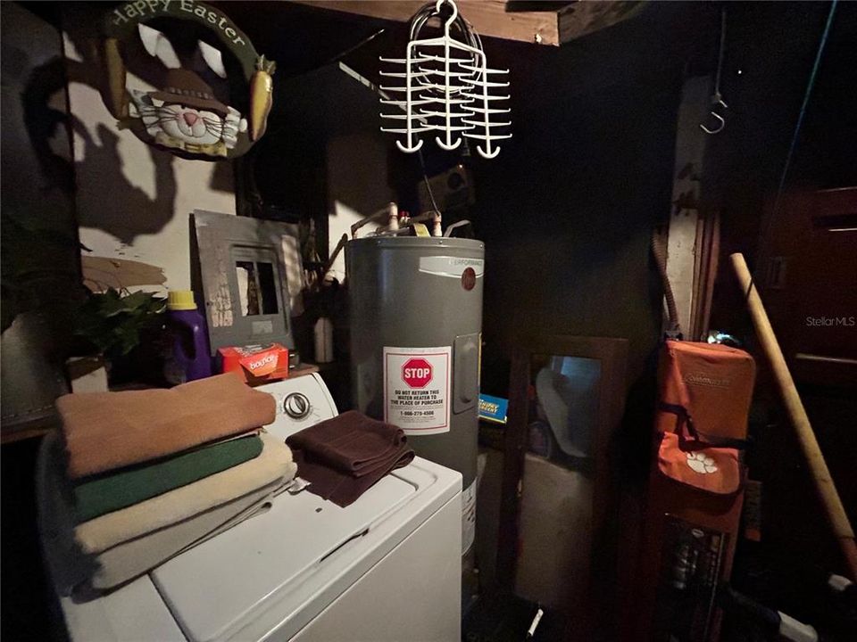 For Sale: $150,000 (3 beds, 1 baths, 1128 Square Feet)