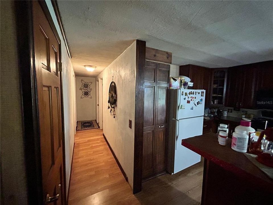 For Sale: $150,000 (3 beds, 1 baths, 1128 Square Feet)