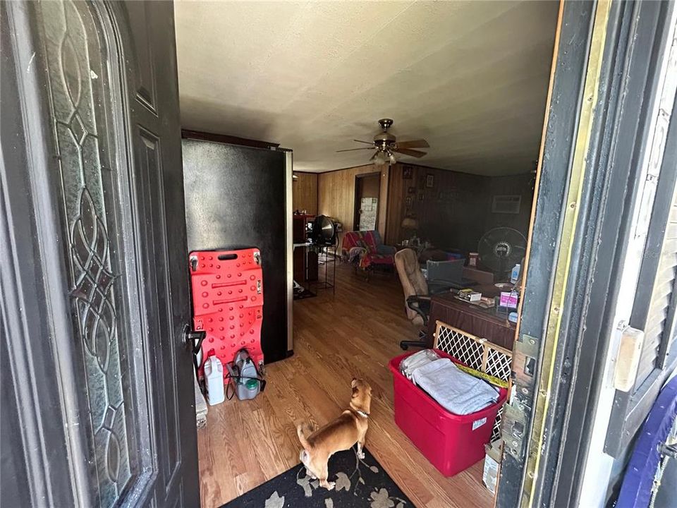 For Sale: $150,000 (3 beds, 1 baths, 1128 Square Feet)