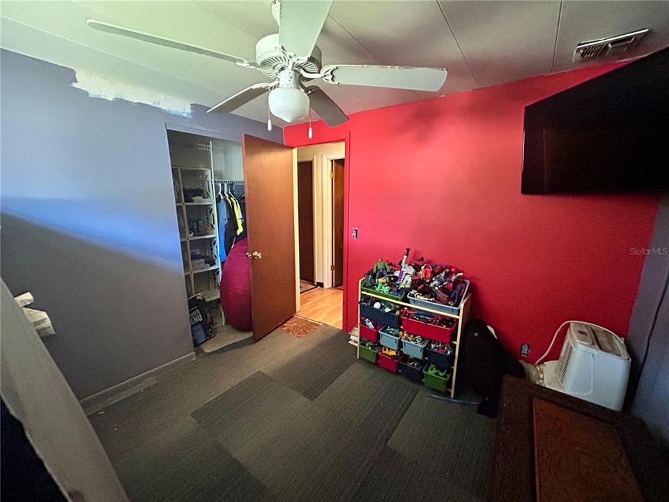 For Sale: $150,000 (3 beds, 1 baths, 1128 Square Feet)