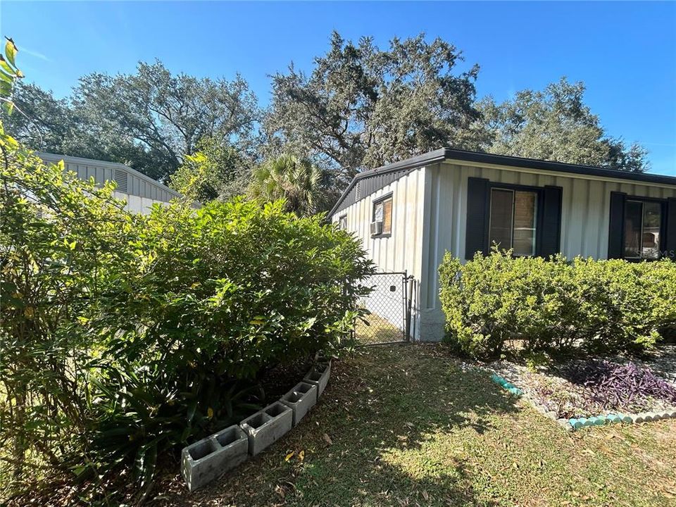 For Sale: $150,000 (3 beds, 1 baths, 1128 Square Feet)