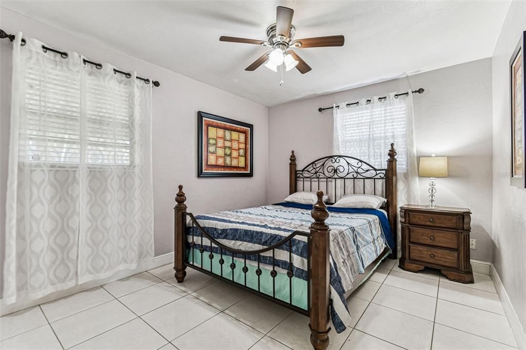 待售: $329,900 (3 贝兹, 2 浴室, 970 平方英尺)