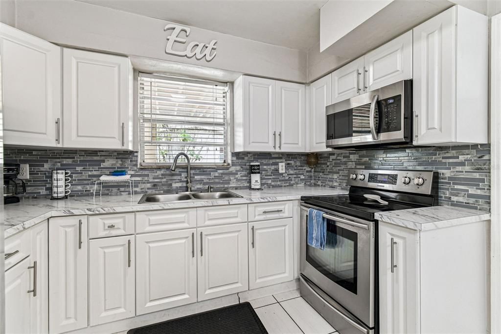 待售: $329,900 (3 贝兹, 2 浴室, 970 平方英尺)