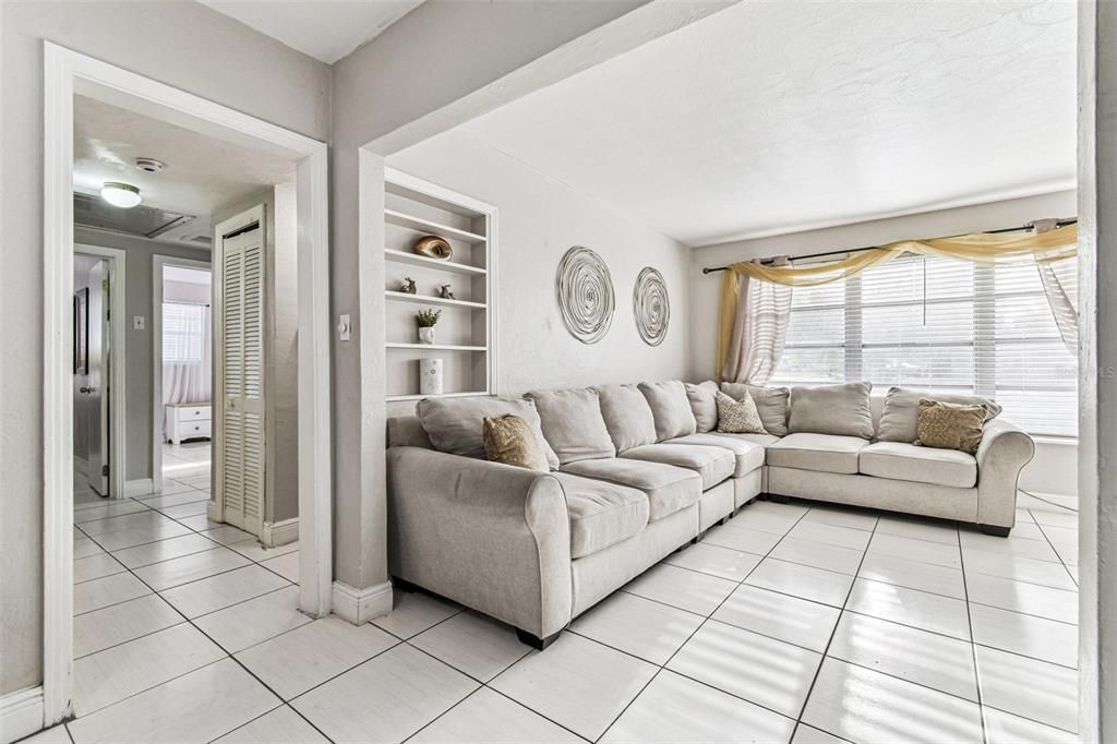 待售: $329,900 (3 贝兹, 2 浴室, 970 平方英尺)