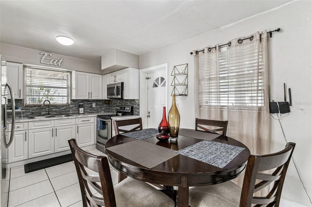 待售: $329,900 (3 贝兹, 2 浴室, 970 平方英尺)