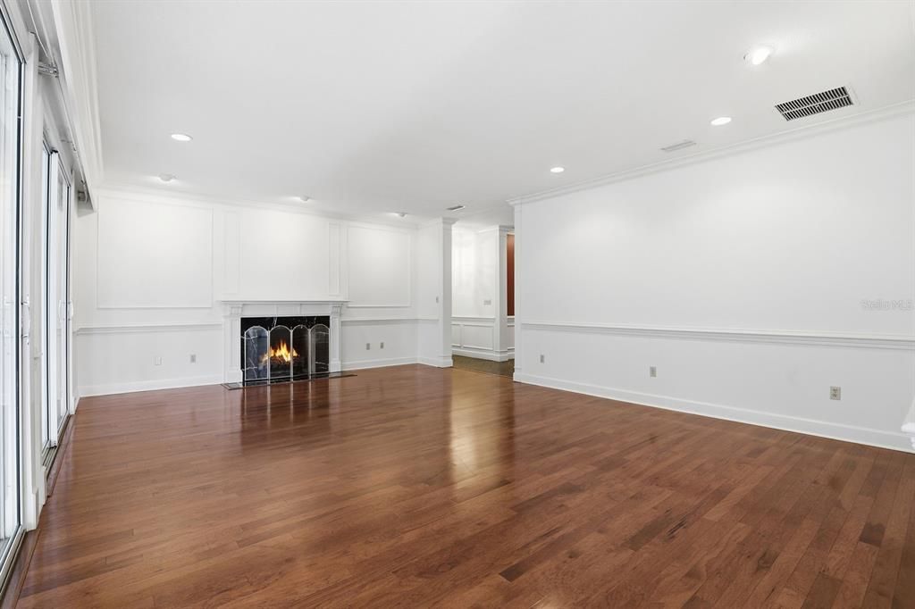 For Rent: $3,600 (3 beds, 3 baths, 3812 Square Feet)