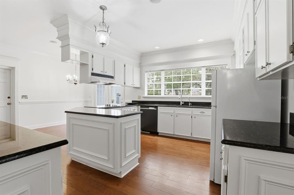 For Rent: $3,600 (3 beds, 3 baths, 3812 Square Feet)