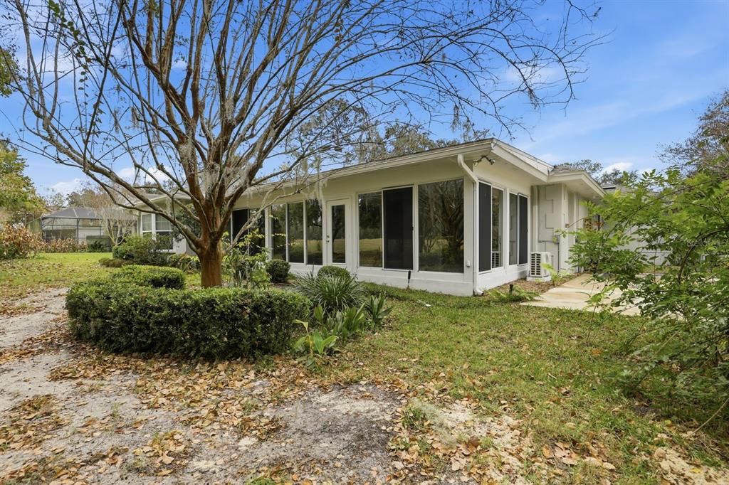 For Rent: $3,600 (3 beds, 3 baths, 3812 Square Feet)