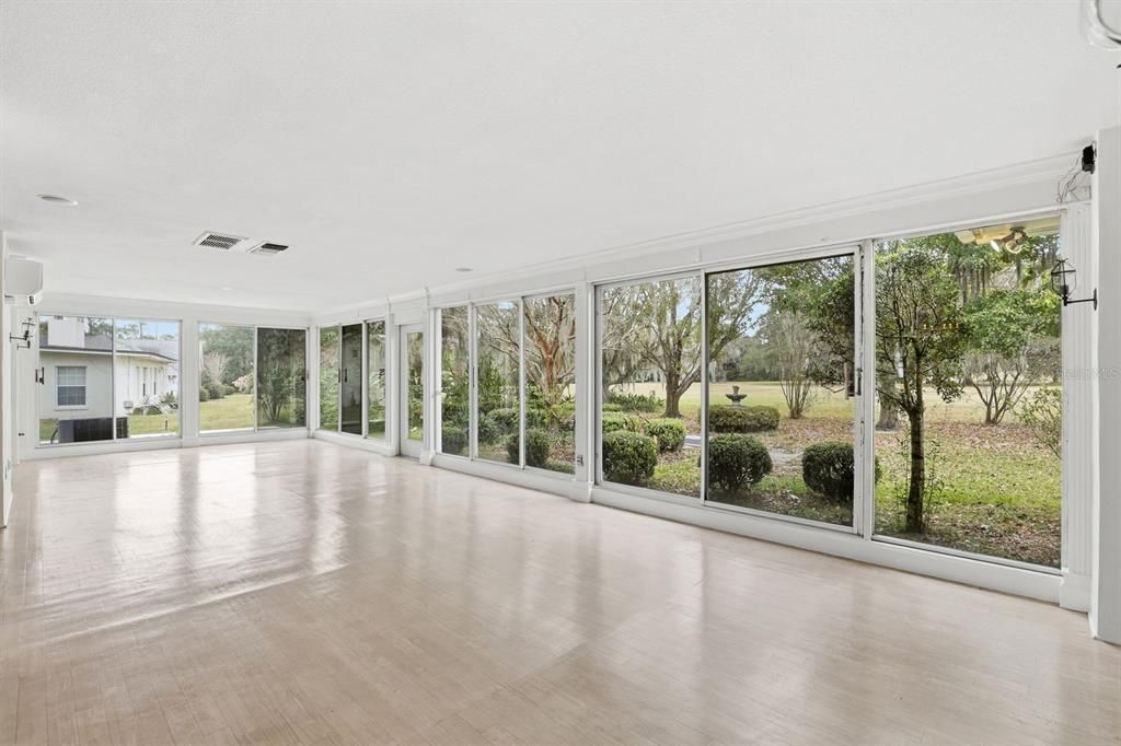 For Rent: $3,600 (3 beds, 3 baths, 3812 Square Feet)