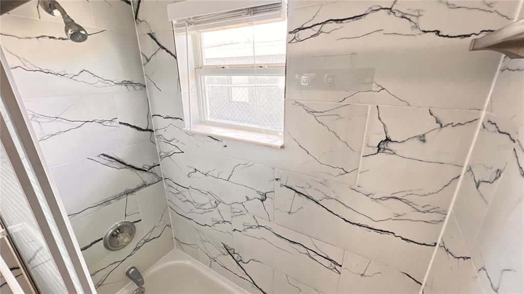 出租: $2,099 (3 贝兹, 2 浴室, 1307 平方英尺)