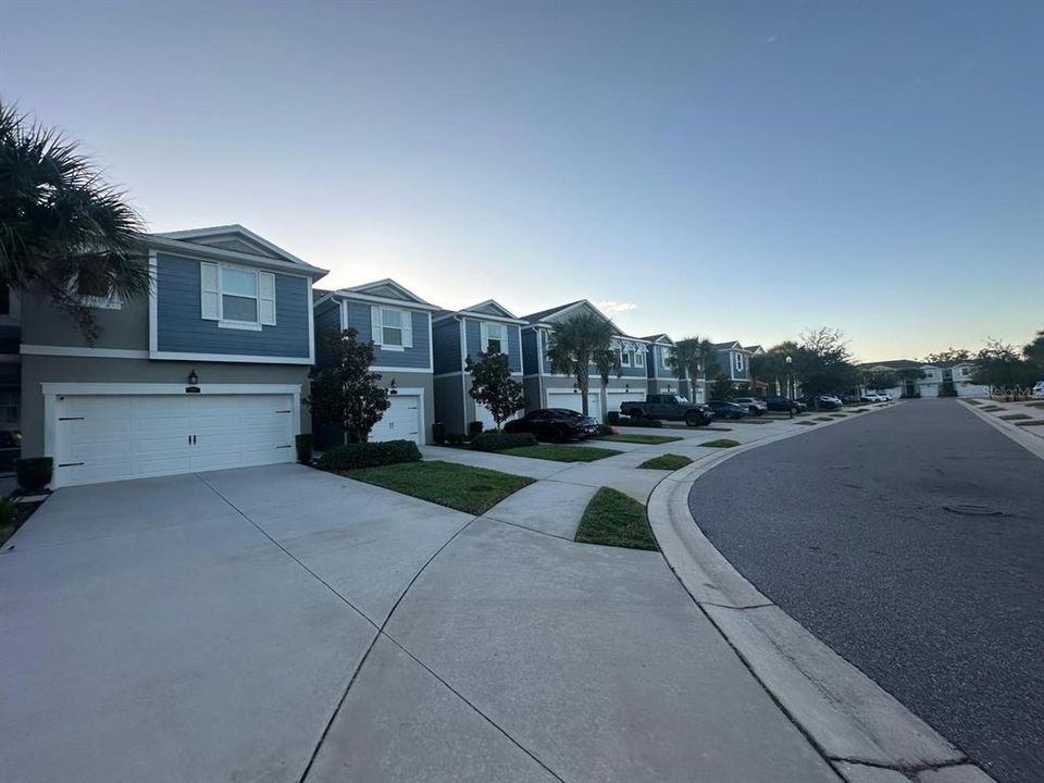 待售: $539,000 (4 贝兹, 3 浴室, 2587 平方英尺)