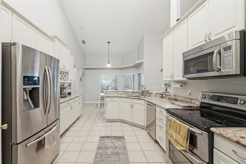 На продажу: $510,000 (4 спален, 3 ванн, 2453 Квадратных фут)