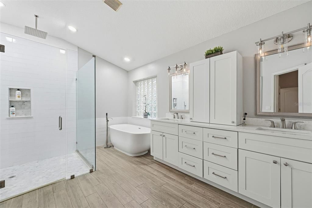 На продажу: $510,000 (4 спален, 3 ванн, 2453 Квадратных фут)